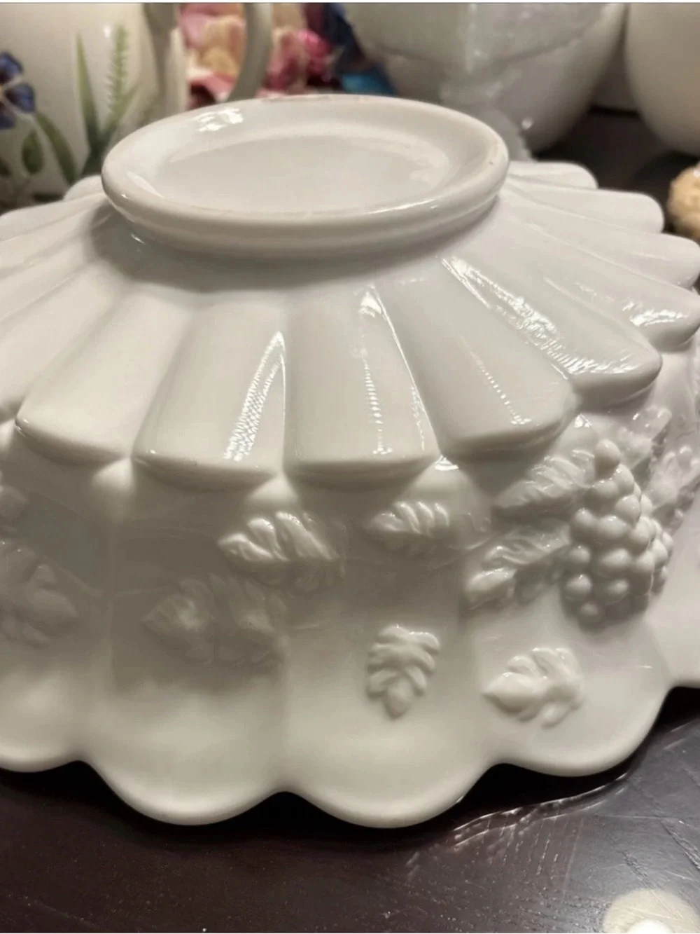 Westmoreland Milk Glass Embossed Grape Pattern With Scalloped Rim VTG 12” Bowl